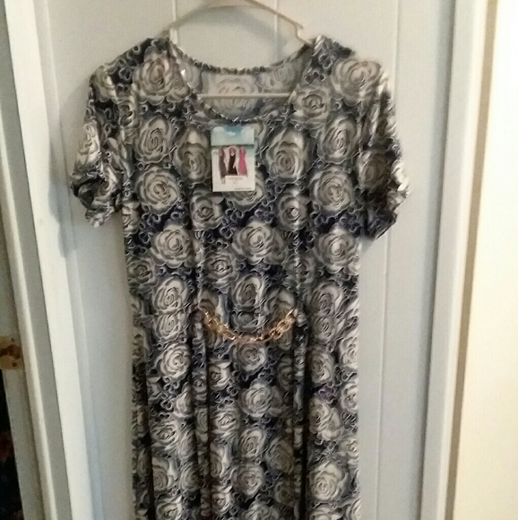 Dress - Picture 1 of 1